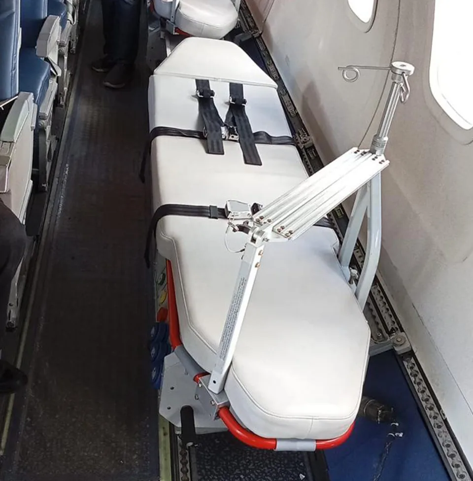 Two LifePort stretchers fitted along the cabin of an ERJ-145
